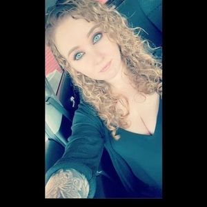 Meet your Posher, Victoria